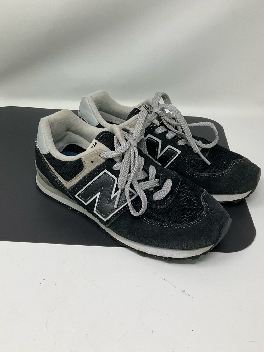 New Balance 574 boys size 4